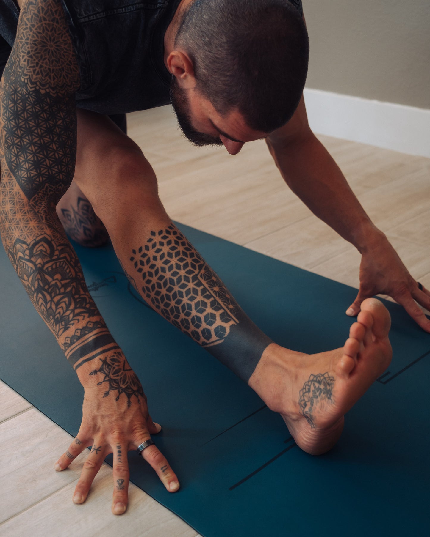 BLUE TRAVEL MINIMALIST YOGA MAT (Limited Edition)