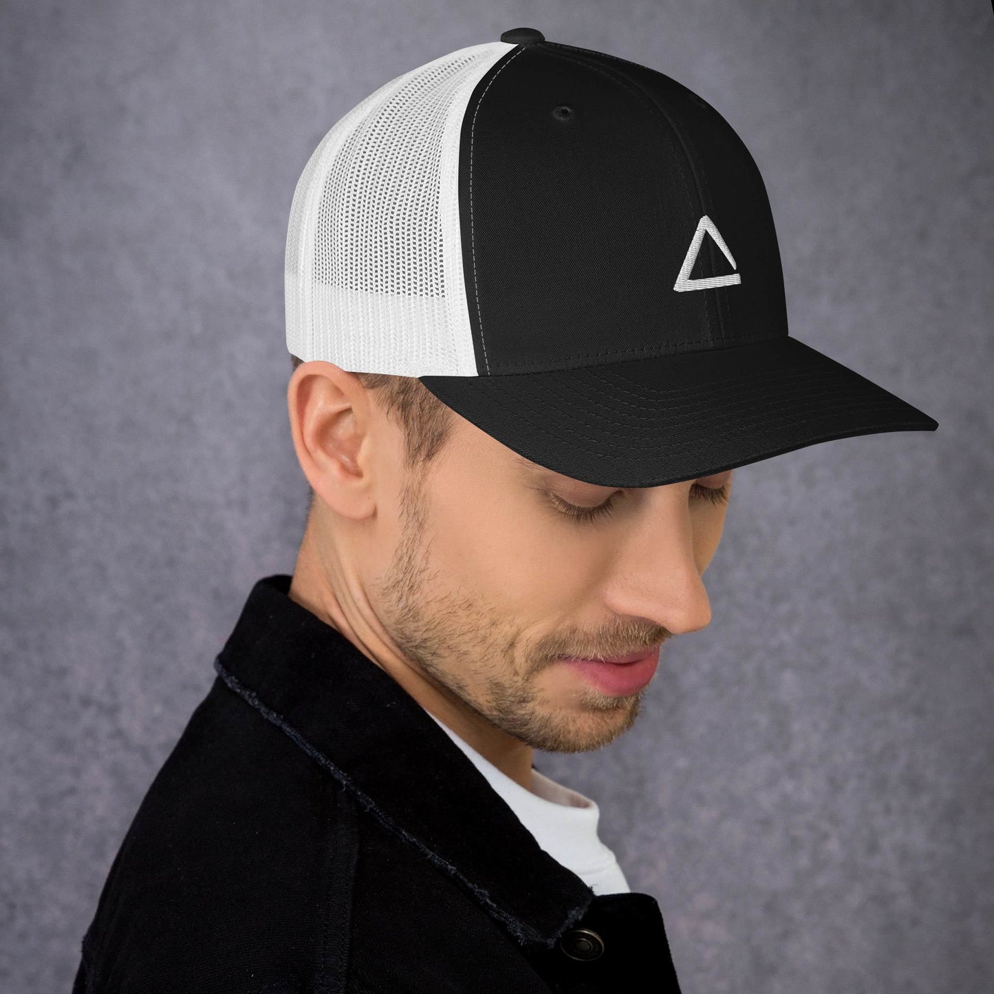 TRIANGLE TRUCKER HAT