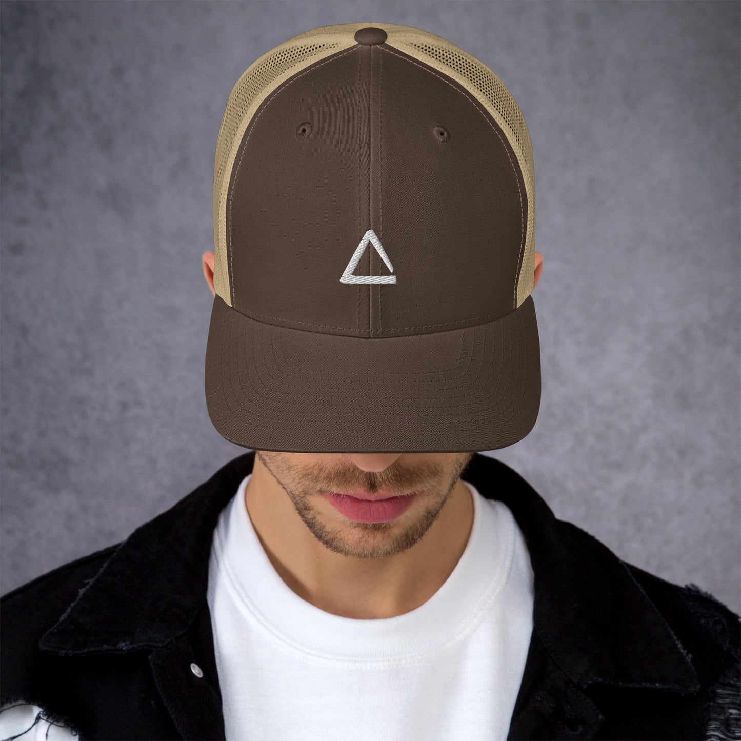 TRIANGLE TRUCKER HAT