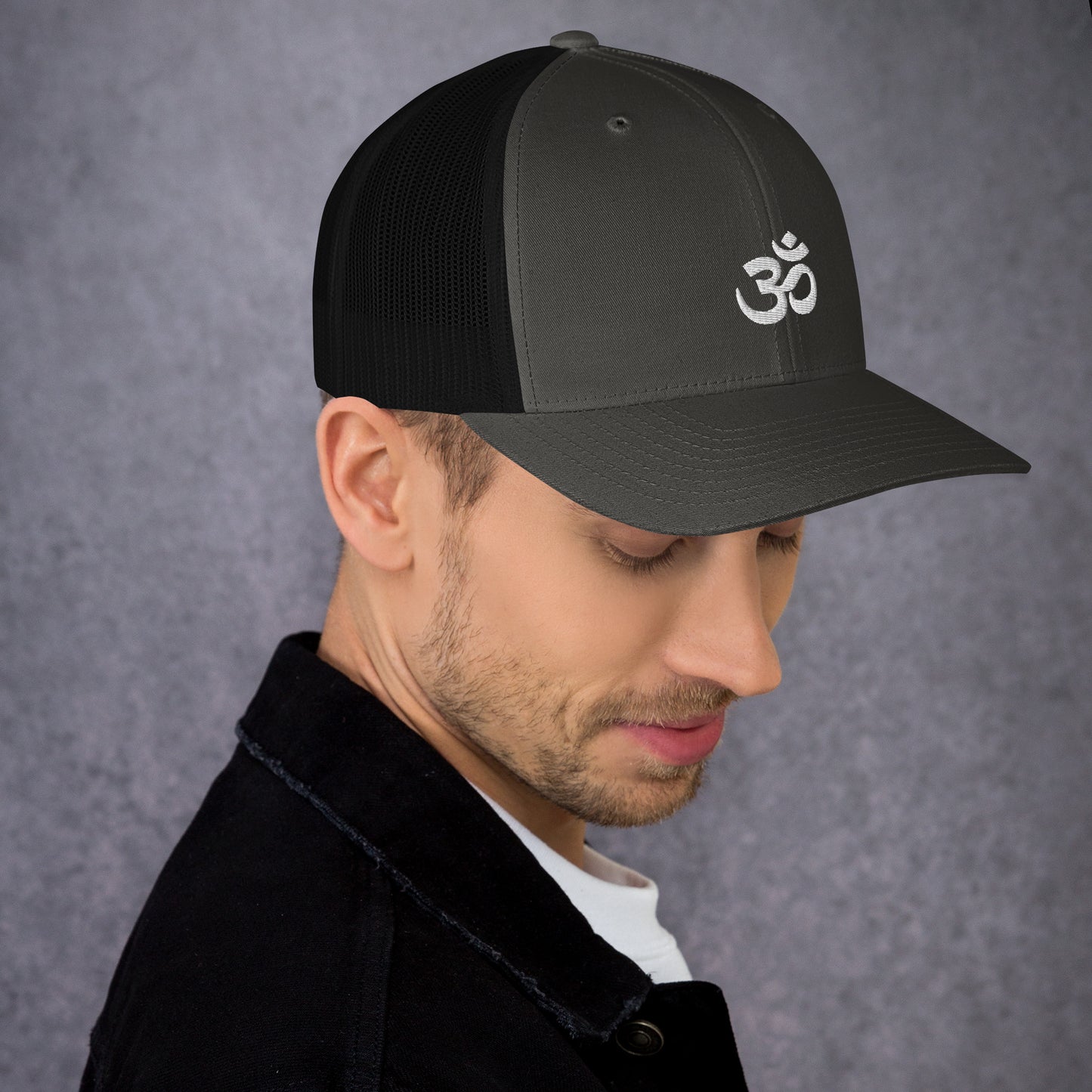 OM TRUCKER HAT