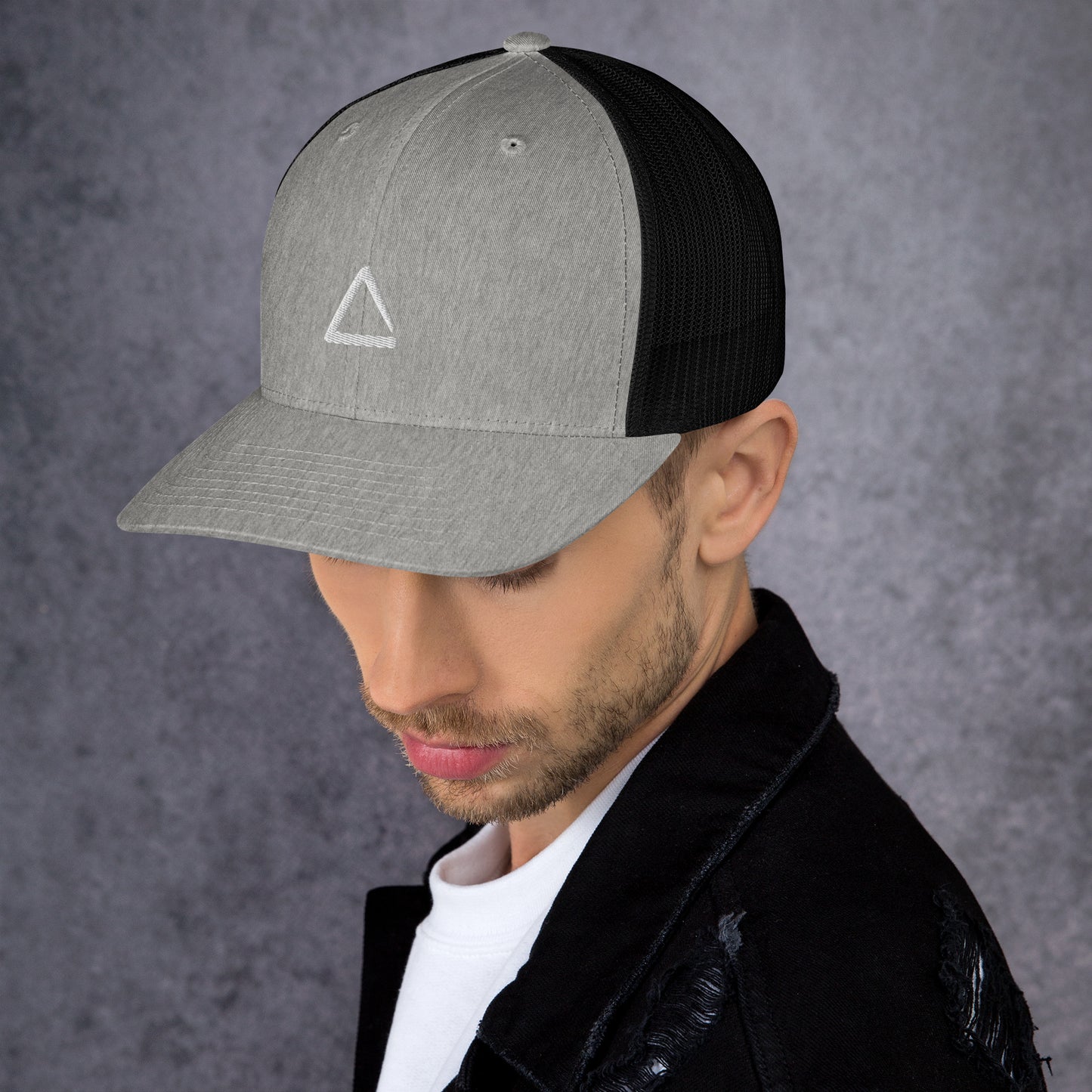 TRIANGLE TRUCKER HAT