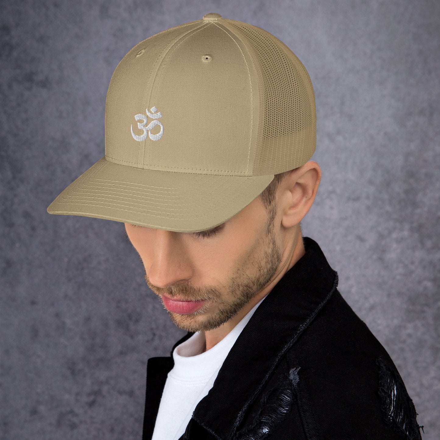 OM TRUCKER HAT