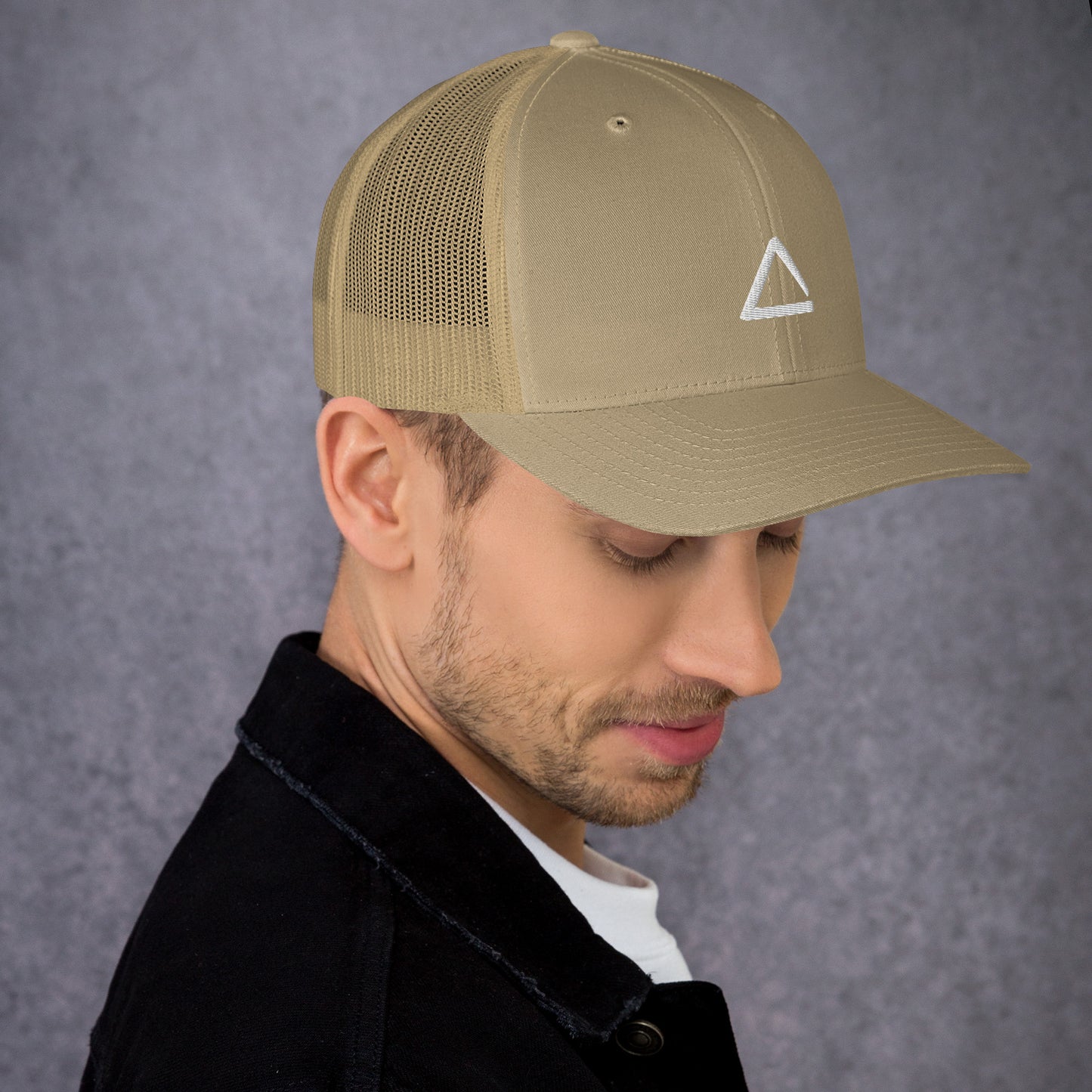 TRIANGLE TRUCKER HAT