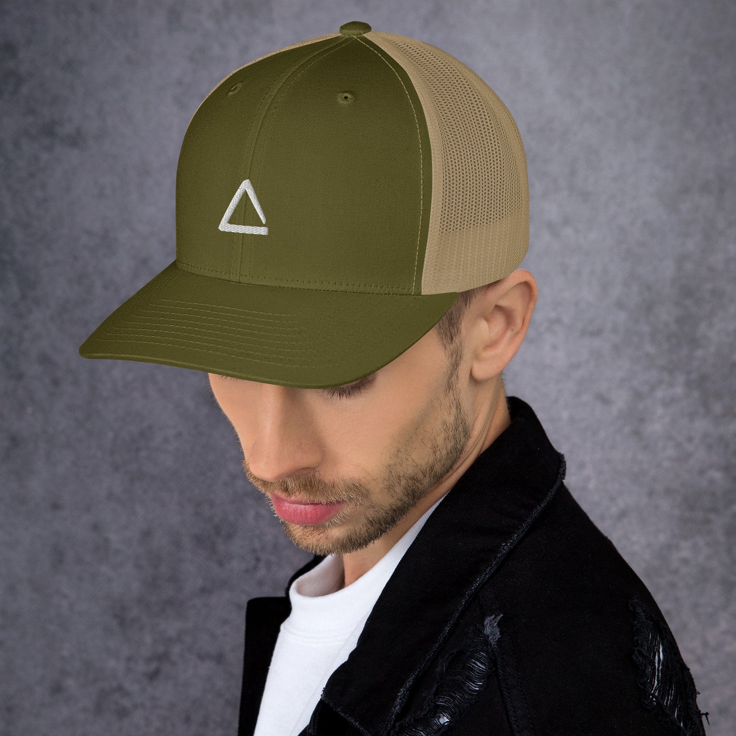 TRIANGLE TRUCKER HAT