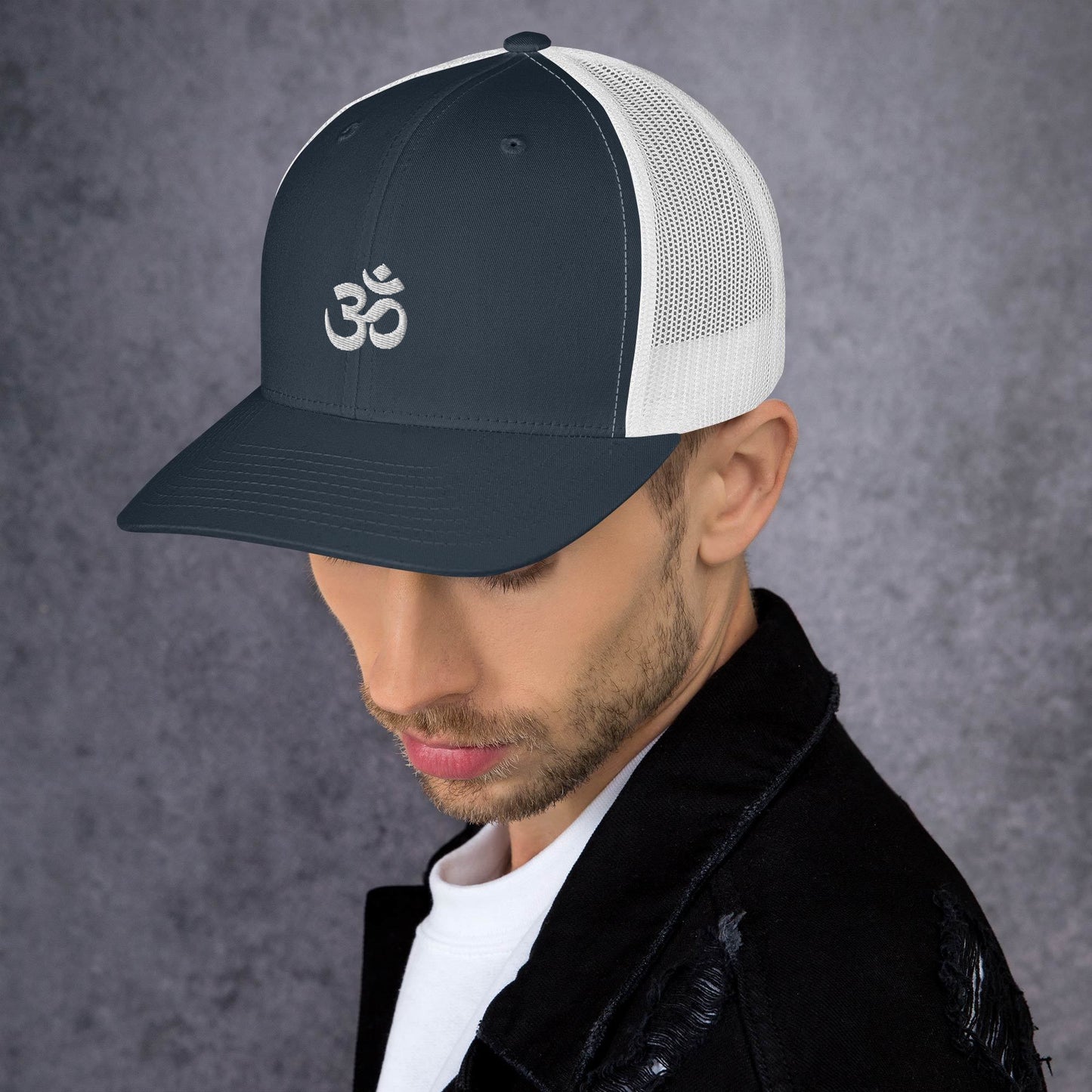 OM TRUCKER HAT